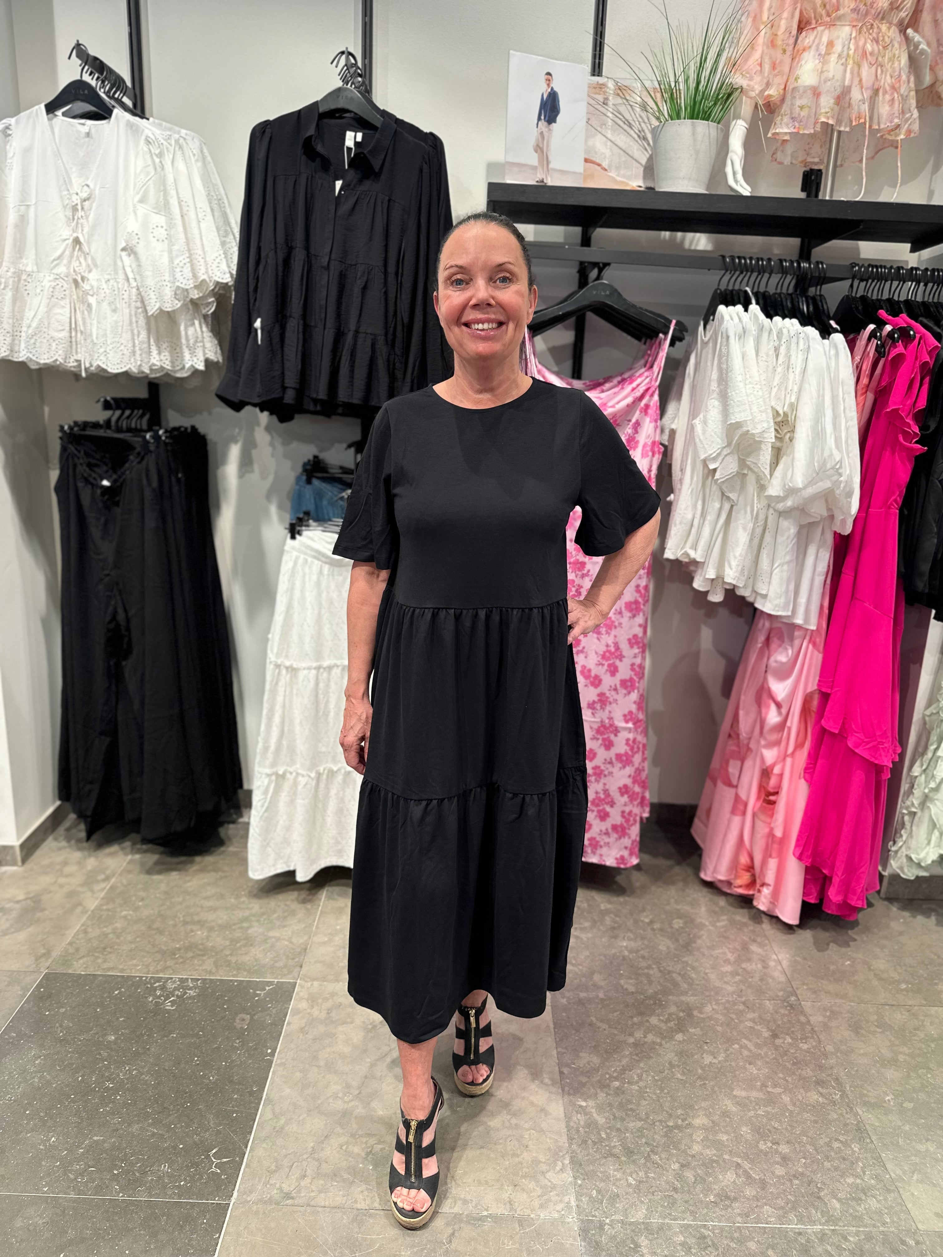 VISUMMERA Midi Dress - Black Beauty - VERO MODA & VILA Bergvik